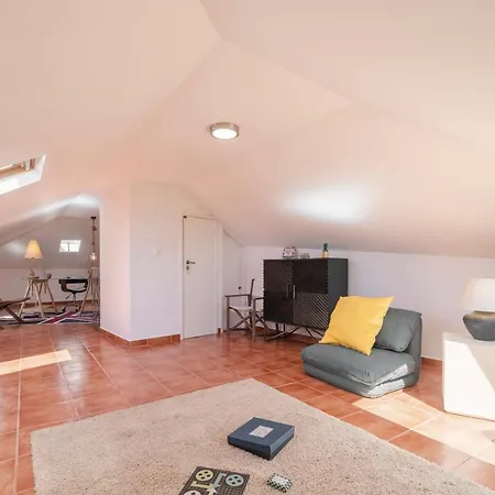 Casa Do Castelo By An Island *