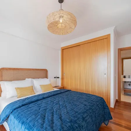 Casa Do Castelo By An Island *