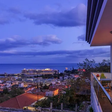 Casa Do Castelo By An Island *