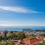 Casa Do Castelo By An Island *