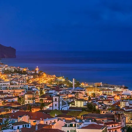 Casa Do Castelo By An Island Funchal (Madeira)