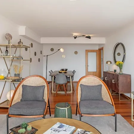 Casa Do Castelo By An Island *