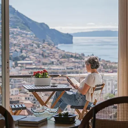 Casa Do Castelo By An Island Funchal (Madeira)