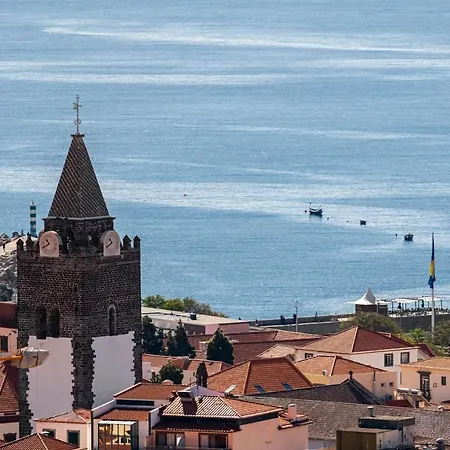 Casa Do Castelo By An Island * Funchal (Madeira)