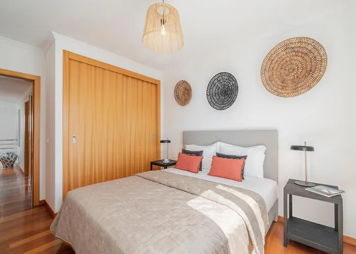 Casa Do Castelo By An Island *