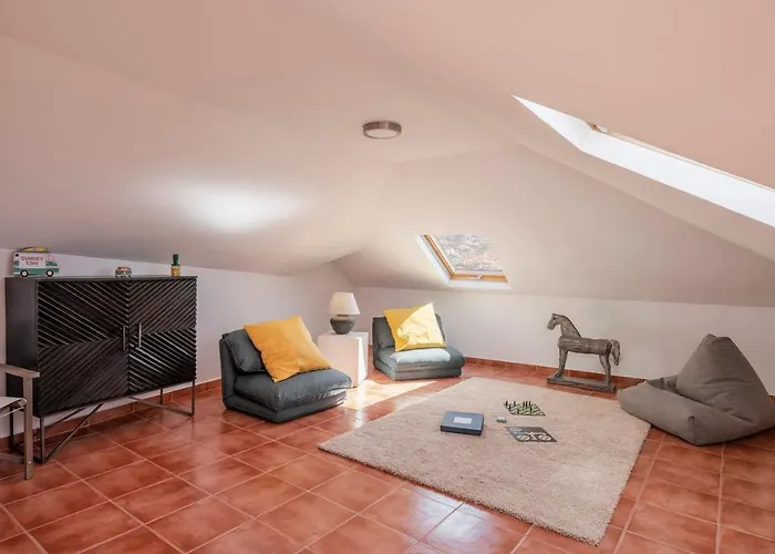 Casa Do Castelo By An Island *