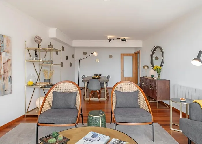 Casa Do Castelo By An Island *